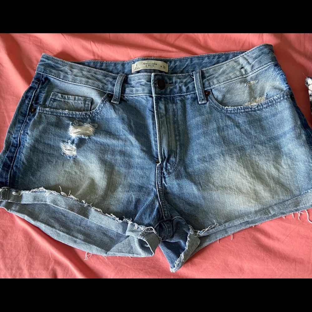 Size 28 Abercrombie And Fitch Jean shorts